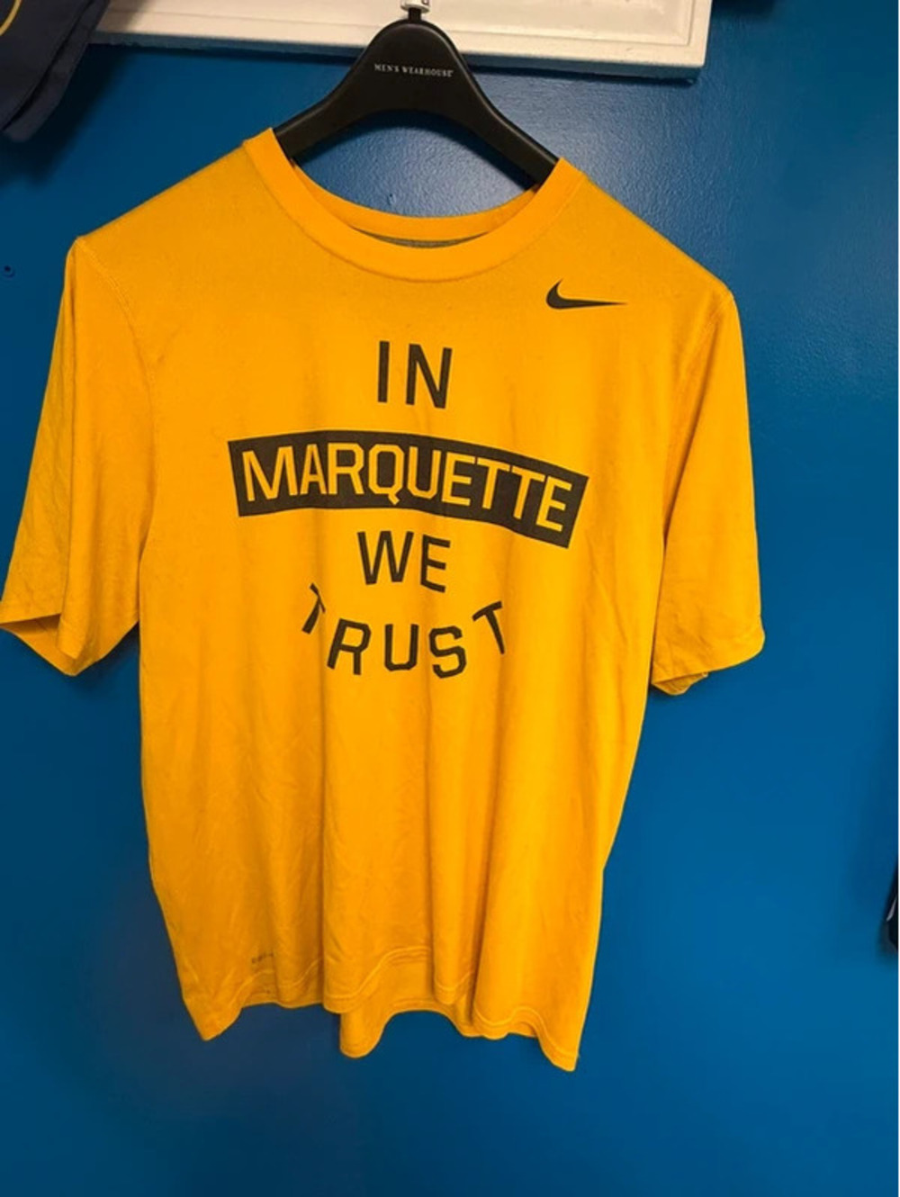 Nike Dri-FIT Marquette Golden Eagles Graphic T-Shirt Yellow Mens XL